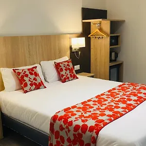 Hotel Martinez, Grenay