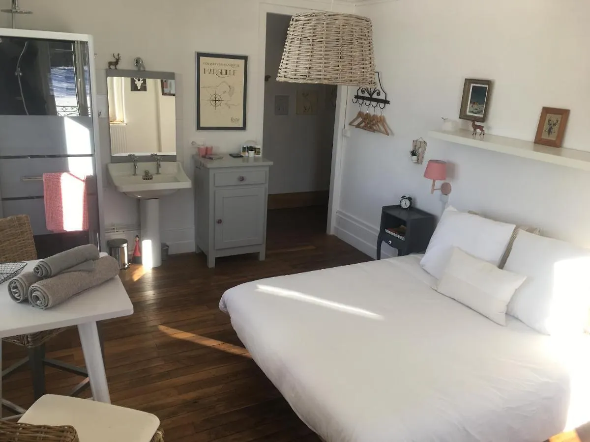 Hotel Le Grand Dehors 01 Cerdon  Cerdon (Ain)