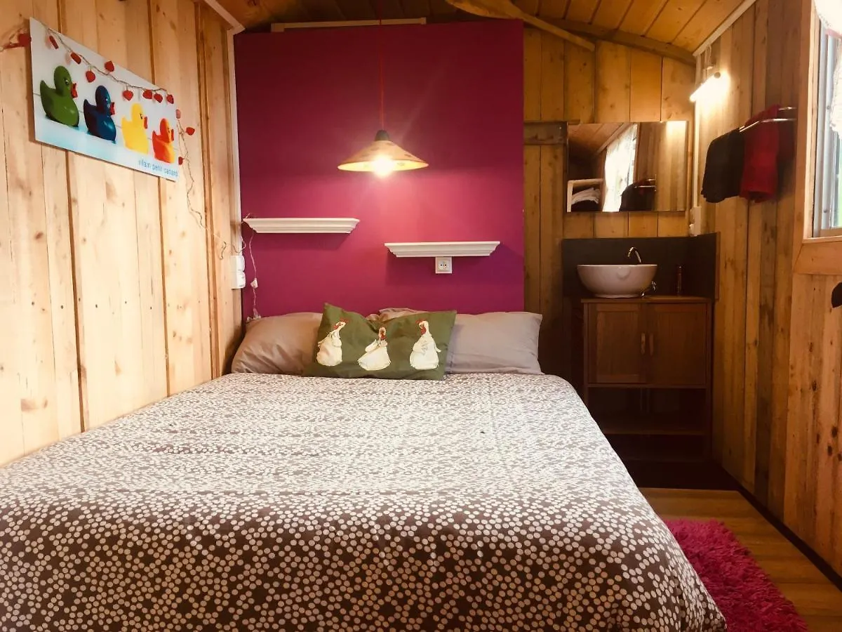 Hotel Le Grand Dehors 01 Cerdon  2*, Cerdon (Ain)